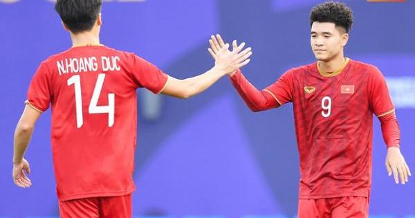 Việt Nam 3-0 Brunei: VÀO!! Đức Chinh mở đầu hiệp 2 không thể rực rỡ hơn