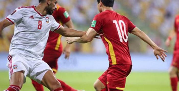 Nóng mắt vì CĐV Việt Nam “spam“ đòi kiện trọng tài, fan quốc tế mỉa mai: “Cậu số 10 đó ngã như Neymar vậy“